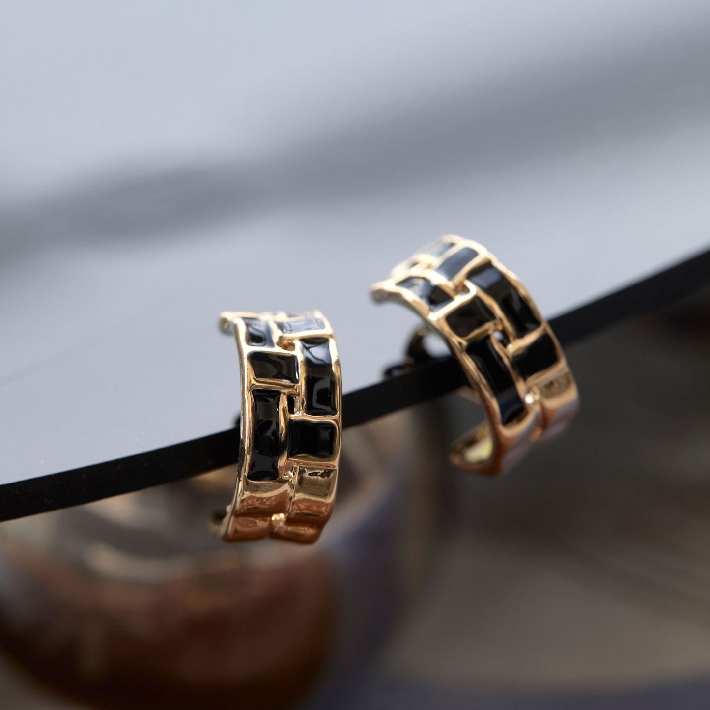 Gold & BlackCheckered Ear Clip For Women,Non Pierced Earrings